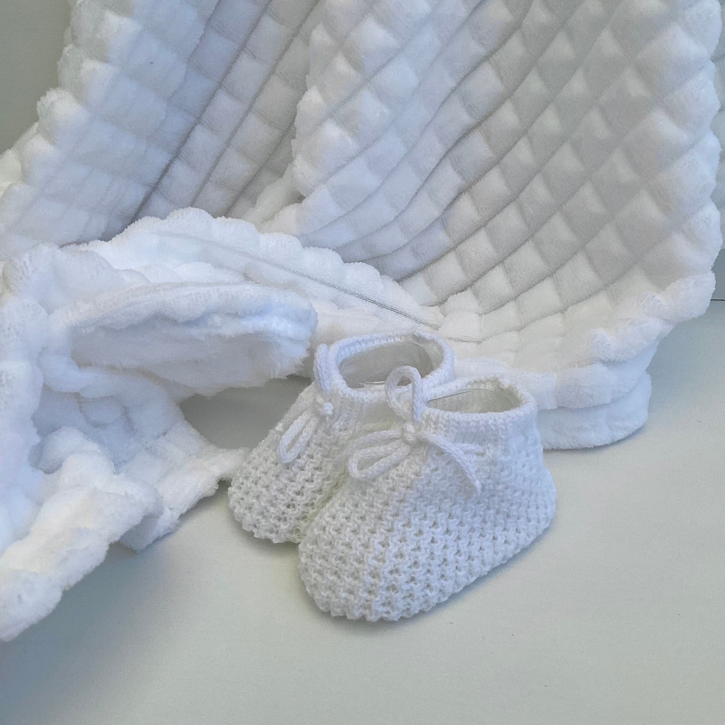 Unisex Luxury Baby Gift | FRANKIE | Designer Baby Clothing and Cuddly Giraffe