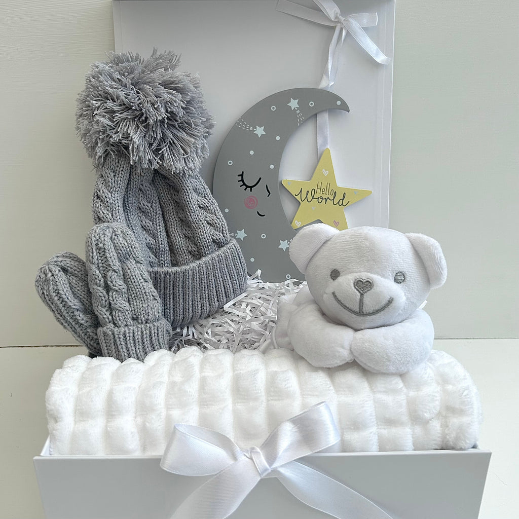 Unisex Baby Gift | PIPER | Perfect Bobble Hat and Blanket Giftset