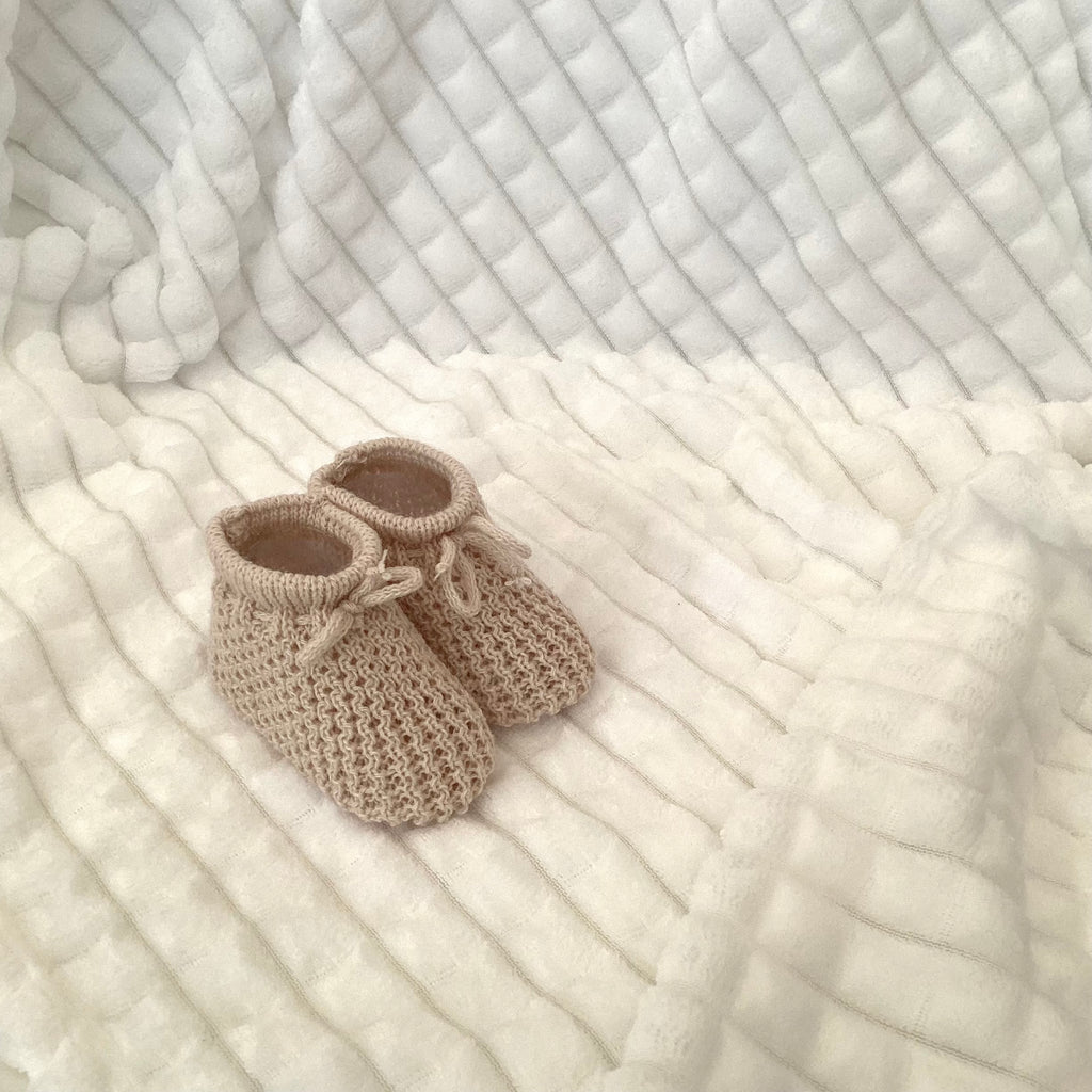 Unisex Luxury Baby Gift | SULLY | Brown Bear Comforter With Luxury Unisex Onesie Giftset