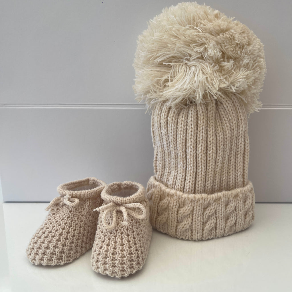 Unisex Baby Gift | BILLIE | Brown Fleece Bear and Bobble Hat Giftset